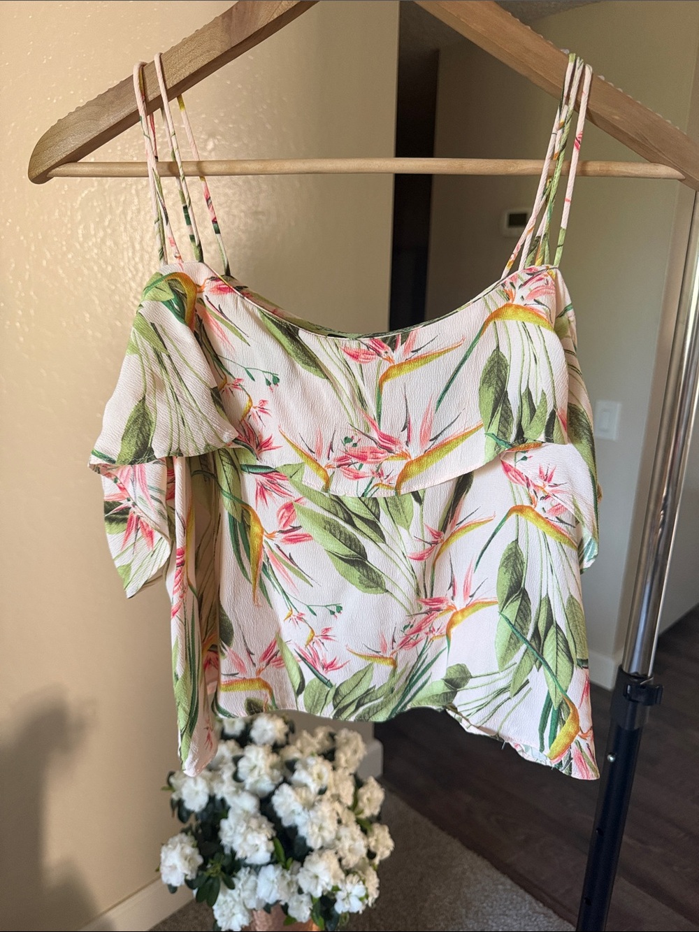 Zara White Tropical Off-Shoulder Floral Crop TopRuffle Size M - Picture 3 of 5